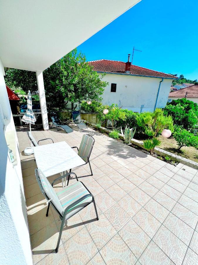 Apartments Mdk Kate Trogir Eksteriør billede