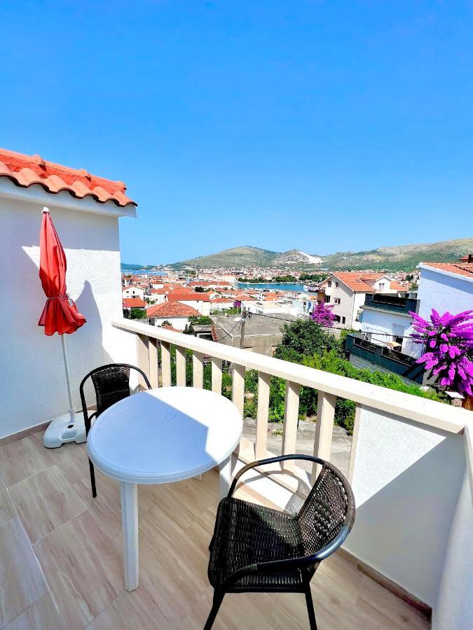 Apartments Mdk Kate Trogir Eksteriør billede
