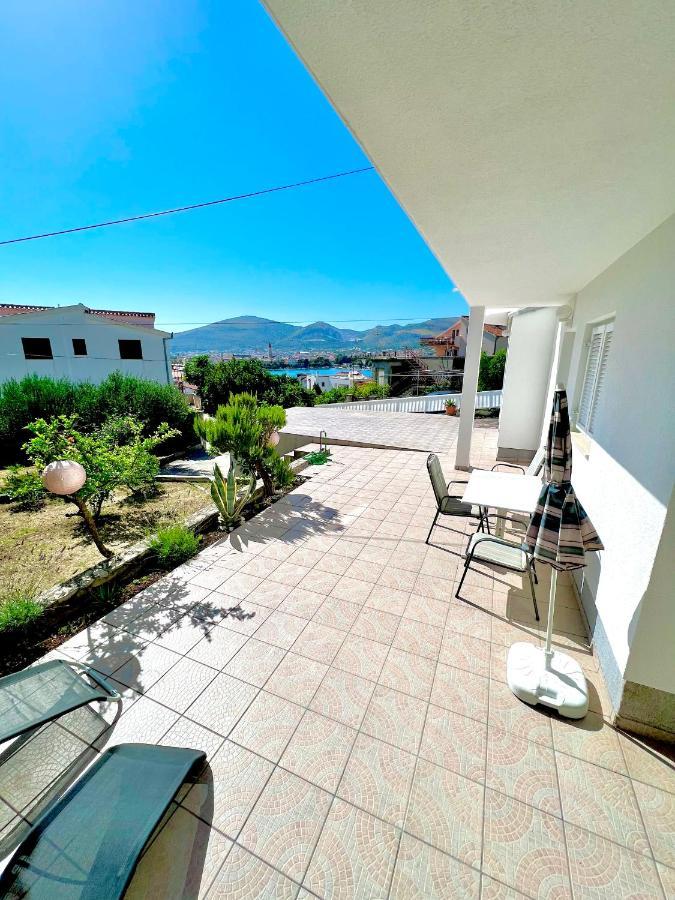 Apartments Mdk Kate Trogir Eksteriør billede
