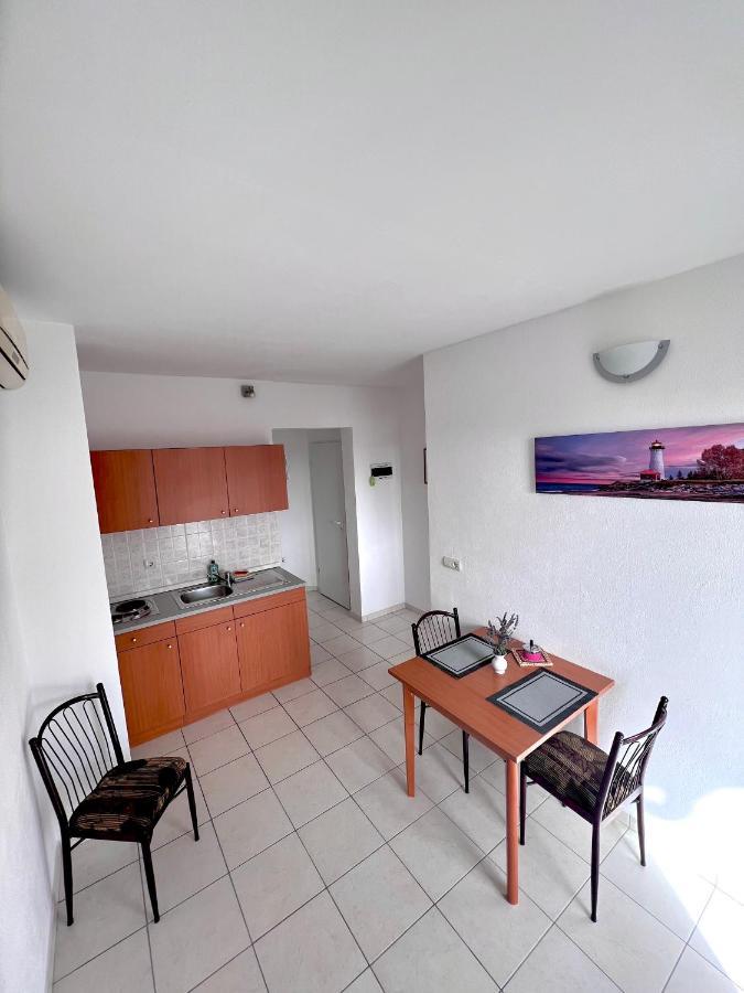 Apartments Mdk Kate Trogir Eksteriør billede